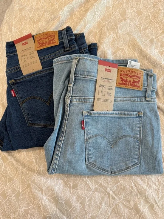 Levi's Women’s High-Rise Bermuda shorts — Light Blue & Dark Indigo - Picture 1 of 5